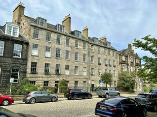 4 bedroom flat for sale in 10 (4F1) Wellington Place, Leith, Edinburgh, EH6 7EQ, EH6