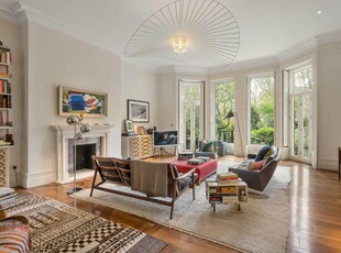 4 bedroom flat for sale in Airlie Gardens, Kensington, London, W8