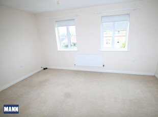 4 bedroom house for rent in Pinewood Place, Dartford, DA2
