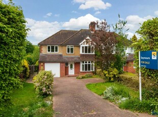4 bedroom house for sale in New Road, Chilworth, Guildford, Surrey, GU4