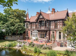 4 bedroom manor house for sale in Brankesmere House, Queens Crescent, Southsea, Hampshire, PO5