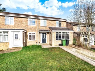 4 bedroom semi-detached house for rent in Green Park Close, Winchester, Hampshire, SO23
