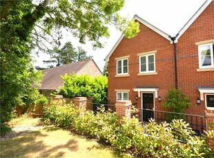 4 bedroom semi-detached house for rent in Sarum Road, Winchester, Hampshire, SO22