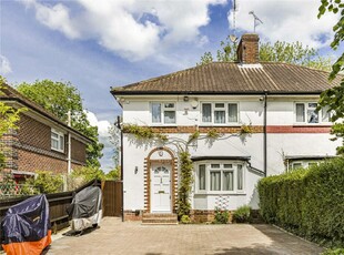 4 bedroom semi-detached house for sale in Morrell Avenue, East Oxford, OX4