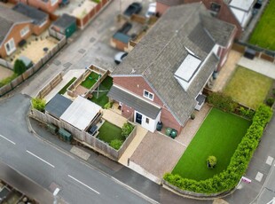 4 bedroom semi-detached house for sale in Penistone Road, Waterloo, Huddersfield, HD5