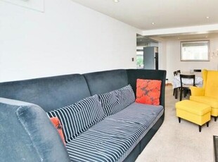 4 Bedroom Terraced House For Rent In London
