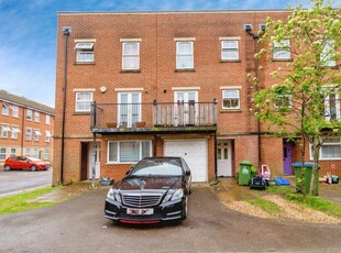 4 bedroom terraced house for sale in Craven Street, Southampton, Hampshire, SO14