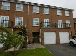 4 bedroom town house for sale in Jubilee Close, Syston, Leicester, LE7