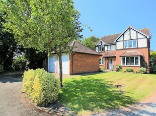 5 bedroom detached house for sale in The Huntings, Kirby Muxloe, Leicester, LE9