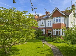 5 bedroom house for sale in Grand Avenue, Worthing, BN11