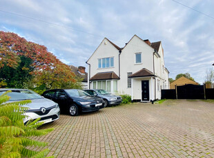 6 bedroom detached house for sale in 6 Bedroom HMO House on Milton Rd, Cambridge, CB4