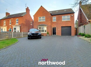 6 bedroom detached house for sale in Brooke Street, Thorne, Doncaster, DN8