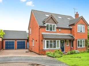 6 bedroom detached house for sale in Gunnersbury Way, Nuthall, NG16
