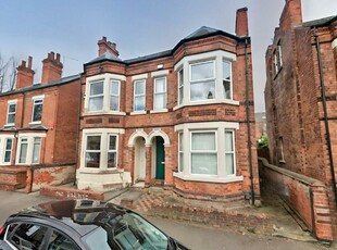 6 bedroom semi-detached house for sale in Gloucester Avenue, Nottingham, NG7
