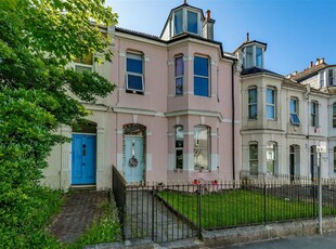 6 bedroom terraced house for sale in Lipson Road, Plymouth, Devon., PL4