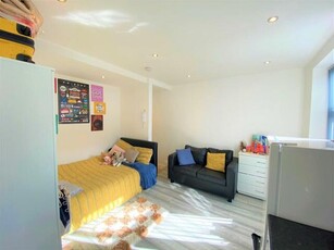 Studio Flat For Rent In Leicester