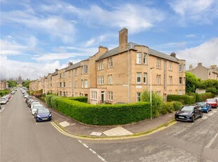 3 bed maindoor flat for sale in Comely Bank