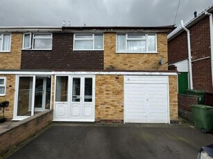 3 bedroom semi-detached house to rent Solihull, B92 7ED