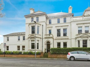 6 Bedroom End Of Terrace House For Sale In The Parade