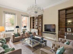 6 bedroom luxury House for sale in London, United Kingdom