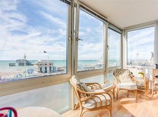 Flat for sale with 3 bedrooms, Kings Road | Fine & Country