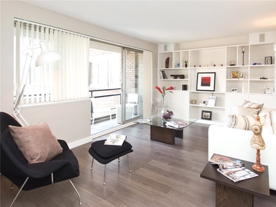 Campden Hill Road, London, W8 1 bedroom flat/apartment in London