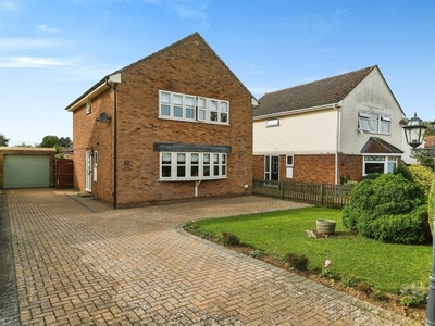 Coniston Close, South Wootton, King's Lynn - 4 bedroom detached house