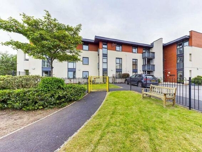 2 Bedroom Apartment For Sale In Stretford, Manchester