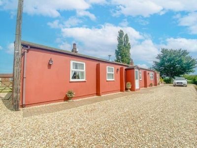 2 Bedroom Bungalow For Sale In Barrow-upon-humber, North Lincolnshire