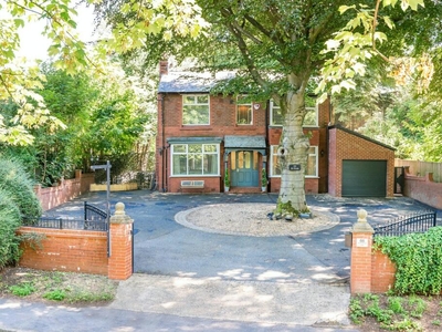 3 bedroom detached house for sale in Greenleach Lane, Worsley, Manchester, M28