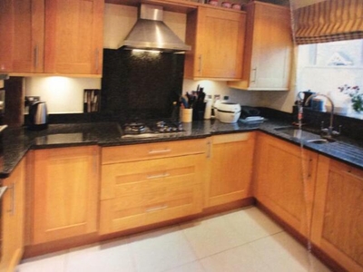 3 Bedroom End Of Terrace House For Rent In Swanley, Kent