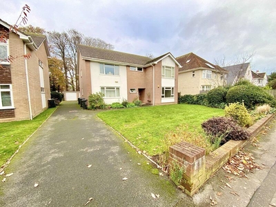 3 bedroom flat for sale in Browning Avenue, Boscombe Manor, Bournemouth, BH5