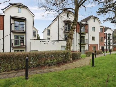 3 Bedroom Flat For Sale In Muchall Road, West Midlands