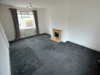 3 Bedroom Semi-Detached House To Rent