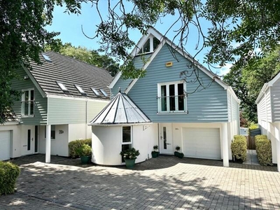 4 Bedroom Detached House For Sale In Lower Parkstone