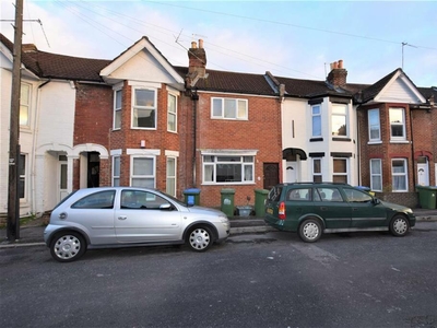 4 bedroom private hall for rent in Thackeray Road, Portswood, Southampton, SO17