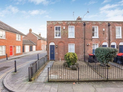 5 bedroom end of terrace house for rent in Kirbys Lane, Canterbury, CT2