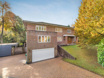 6 Bedroom Detached House For Sale In Hazlemere, High Wycombe