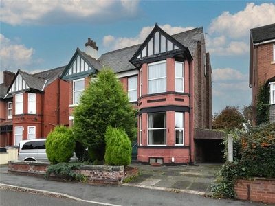 6 bedroom semi-detached house for sale in Norwood Road, Chorlton, Manchester, Greater Manchester, M32
