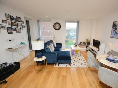 1 Bedroom Flat For Sale In Addington Close, Southall