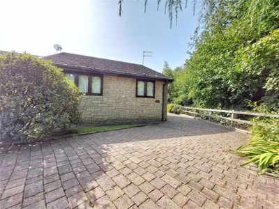 2 Bedroom Semi-detached Bungalow For Sale In Stacksteads, Rossendale
