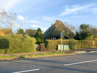 2 Bedroom Semi-detached House For Sale In Eastleigh, Hampshire