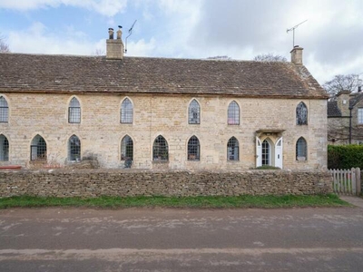2 Bedroom Semi-detached House For Sale In Tetbury, Gloucestershire