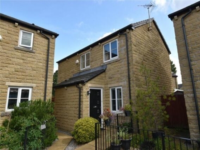 3 Bedroom Detached House For Sale In Victoria Street, Glossop