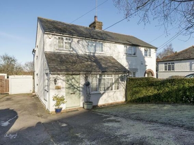 3 Bedroom Semi-detached House For Rent In Buckinghamshire