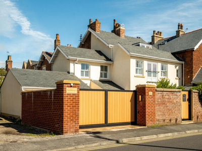 3 Bedroom Semi-detached House For Sale In Lytham