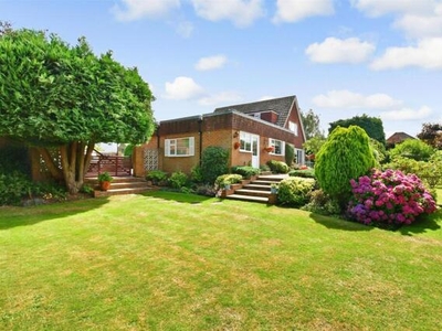 4 Bedroom Detached House For Sale In Coxheath, Maidstone