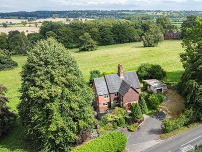 4 Bedroom Detached House For Sale In Staffordshire