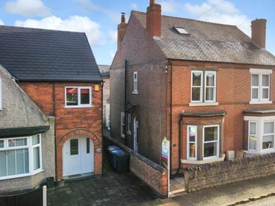 4 Bedroom Semi-detached House For Sale In Nottingham
