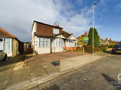 4 Bedroom Semi-detached House For Sale In Spinney Hill, Northampton